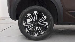 Used 2022 Renault Kiger RXZ Turbo CVT Petrol Automatic tyres RIGHT REAR TYRE RIM VIEW