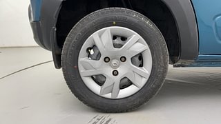 Used 2020 renault Kwid 1.0 RXT Opt Petrol Manual tyres RIGHT REAR TYRE RIM VIEW