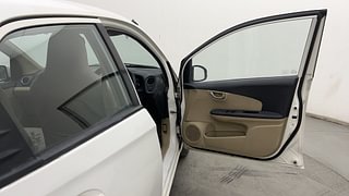 Used 2015 Honda Brio [2011-2016] VX MT Petrol Manual interior RIGHT FRONT DOOR OPEN VIEW
