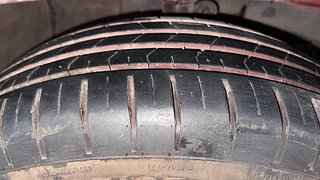 Used 2013 Honda City [2011-2014] 1.5 E MT Petrol Manual tyres RIGHT FRONT TYRE TREAD VIEW
