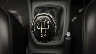 Used 2023 Renault Triber RXZ Petrol Manual interior GEAR  KNOB VIEW