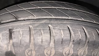 Used 2021 Renault Kwid CLIMBER 1.0 AMT Opt Petrol Automatic tyres RIGHT FRONT TYRE TREAD VIEW