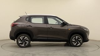 Used 2022 Nissan Magnite XE Petrol Manual exterior RIGHT SIDE VIEW