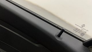 Used 2016 Renault Kwid [2015-2019] RXT Petrol Manual top_features Central locking
