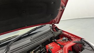 Used 2017 Mahindra TUV300 [2015-2020] T8 mHAWK100 Dual Tone Diesel Manual engine ENGINE LEFT SIDE HINGE & APRON VIEW
