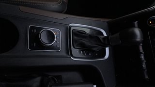 Used 2023 Mahindra Scorpio N Z8 L 4WD Diesel AT 7 STR Diesel Automatic interior GEAR  KNOB VIEW