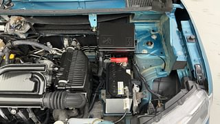 Used 2022 Renault Kwid RXL Opt Petrol Manual engine ENGINE LEFT SIDE VIEW