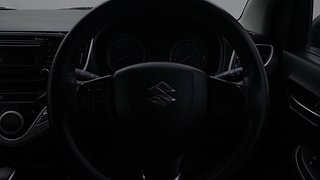 Used 2017 Maruti Suzuki Baleno [2015-2019] Delta AT Petrol Petrol Automatic top_features Airbags