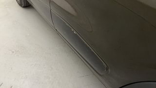 Used 2016 Renault Kwid [2015-2019] RXT Petrol Manual dents MINOR SCRATCH