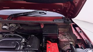 Used 2018 Renault Kwid [2015-2019] RXT Petrol Manual engine ENGINE LEFT SIDE HINGE & APRON VIEW