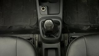 Used 2016 Renault Kwid [2015-2019] RXT Petrol Manual interior GEAR  KNOB VIEW