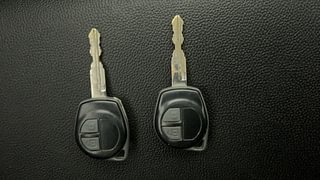 Used 2017 Maruti Suzuki Swift [2014-2017] VXI (O) Petrol Manual extra CAR KEY VIEW