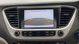 Used 2019 Hyundai Verna [2017-2020] 1.6 VTVT SX Petrol Manual top_features Rear camera