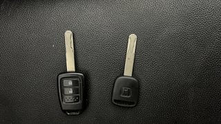 Used 2016 honda Jazz V Petrol Manual extra CAR KEY VIEW