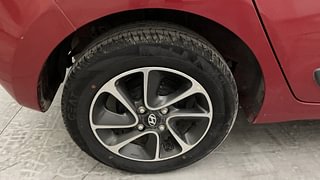 Used 2018 Hyundai Grand i10 [2017-2020] Asta 1.2 Kappa VTVT Petrol Manual tyres RIGHT REAR TYRE RIM VIEW