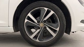Used 2021 Tata Altroz XZ Turbo 1.2 Petrol Manual tyres RIGHT FRONT TYRE RIM VIEW