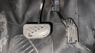 Used 2018 Maruti Suzuki Baleno [2015-2019] Delta AT Petrol Petrol Automatic interior PEDALS VIEW