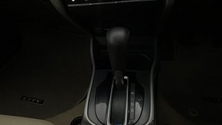 Used 2018 Honda City [2017-2020] ZX CVT Petrol Automatic interior GEAR  KNOB VIEW