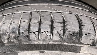 Used 2017 Honda BR-V [2016-2020] VX MT Petrol Petrol Manual tyres RIGHT REAR TYRE TREAD VIEW