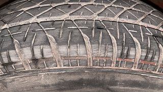 Used 2011 Maruti Suzuki Swift [2007-2011] VXi Petrol Manual tyres LEFT FRONT TYRE TREAD VIEW