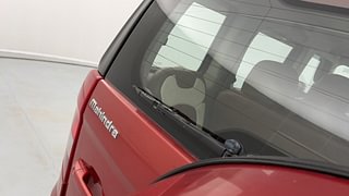Used 2017 Mahindra TUV300 [2015-2020] T8 mHAWK100 Dual Tone Diesel Manual top_features Rear wiper