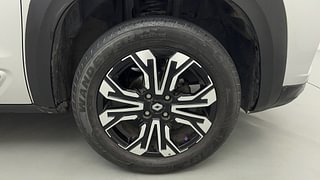 Used 2022 Renault Kiger RXT (O) AMT Petrol Automatic tyres RIGHT FRONT TYRE RIM VIEW