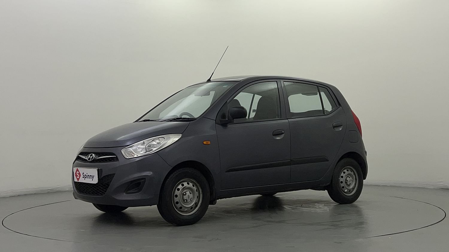 LEFT FRONT CORNER VIEW