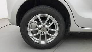 Used 2019 Maruti Suzuki Swift [2017-2021] ZXi AMT Petrol Automatic tyres RIGHT REAR TYRE RIM VIEW