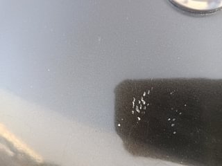 Used 2018 Renault Kwid [2015-2019] RXT Opt Petrol Manual dents MINOR SCRATCH