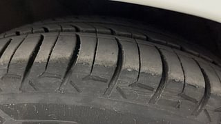 Used 2011 Hyundai Verna [2011-2015] Fluidic 1.6 VTVT SX Opt AT Petrol Automatic tyres RIGHT FRONT TYRE TREAD VIEW