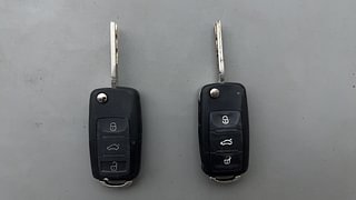 Used 2014 Volkswagen Polo [2010-2014] Highline1.2L (P) Petrol Manual extra CAR KEY VIEW