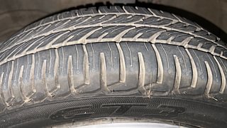 Used 2012 Maruti Suzuki Wagon R 1.0 [2010-2019] VXi Petrol Manual tyres LEFT FRONT TYRE TREAD VIEW