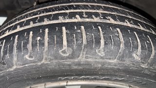Used 2016 Hyundai Grand i10 [2013-2017] Asta (O) AT 1.2 kappa VTVT Petrol Automatic tyres RIGHT REAR TYRE TREAD VIEW