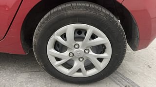 Used 2018 Hyundai Grand i10 [2017-2020] Sportz 1.2 Kappa VTVT Petrol Manual tyres LEFT REAR TYRE RIM VIEW