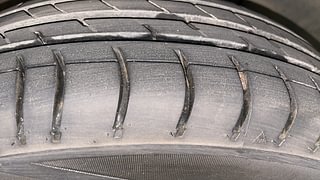 Used 2016 Renault Kwid [2015-2019] RXL Petrol Manual tyres RIGHT FRONT TYRE TREAD VIEW