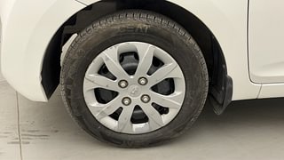 Used 2017 Hyundai Eon [2011-2018] Magna + Petrol Manual tyres LEFT FRONT TYRE RIM VIEW