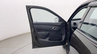 Used 2018 Renault Kwid [2015-2019] RXT Opt Petrol Manual interior LEFT FRONT DOOR OPEN VIEW