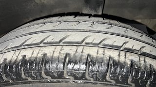 Used 2019 Renault Kwid [2015-2019] 1.0 RXT AMT Petrol Automatic tyres LEFT REAR TYRE TREAD VIEW