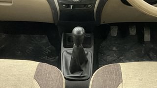 Used 2017 Hyundai Eon [2011-2018] Magna + Petrol Manual interior GEAR  KNOB VIEW