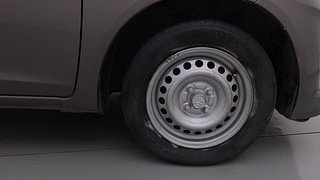 Used 2016 Honda Brio [2011-2016] EX MT Petrol Manual tyres RIGHT FRONT TYRE RIM VIEW