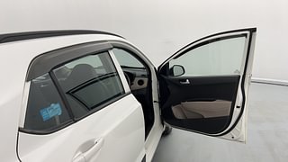 Used 2018 Hyundai Grand i10 [2017-2020] Sportz 1.2 CRDi Diesel Manual interior RIGHT FRONT DOOR OPEN VIEW