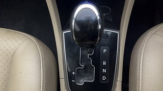 Used 2011 Hyundai Verna [2011-2015] Fluidic 1.6 VTVT SX Opt AT Petrol Automatic interior GEAR  KNOB VIEW