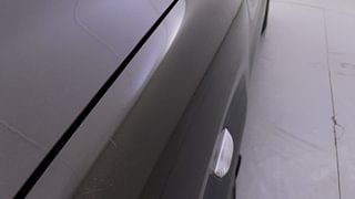 Used 2019 Renault Kwid [2015-2019] 1.0 RXT AMT Opt Petrol Automatic dents MINOR SCRATCH