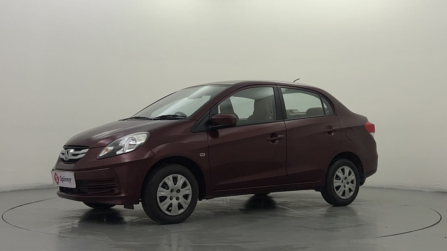LEFT FRONT CORNER VIEW