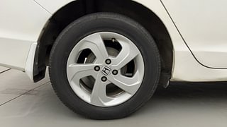 Used 2015 Honda City [2014-2017] VX CVT Petrol Automatic tyres RIGHT REAR TYRE RIM VIEW