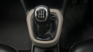 Used 2018 Hyundai Grand i10 [2017-2020] Sportz 1.2 Kappa VTVT Petrol Manual interior GEAR  KNOB VIEW