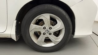 Used 2015 Honda City [2014-2017] VX CVT Petrol Automatic tyres RIGHT FRONT TYRE RIM VIEW