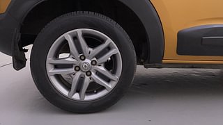 Used 2020 Renault Triber RXZ AMT Petrol Automatic tyres RIGHT REAR TYRE RIM VIEW