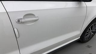 Used 2020 Volkswagen Vento Highline 1.0L TSI Petrol Manual dents MINOR DENT