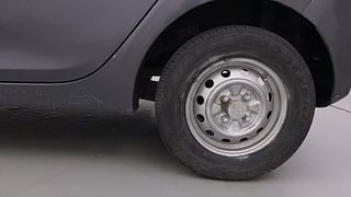 Used 2014 Hyundai Eon [2011-2018] Era Petrol Manual tyres LEFT REAR TYRE RIM VIEW